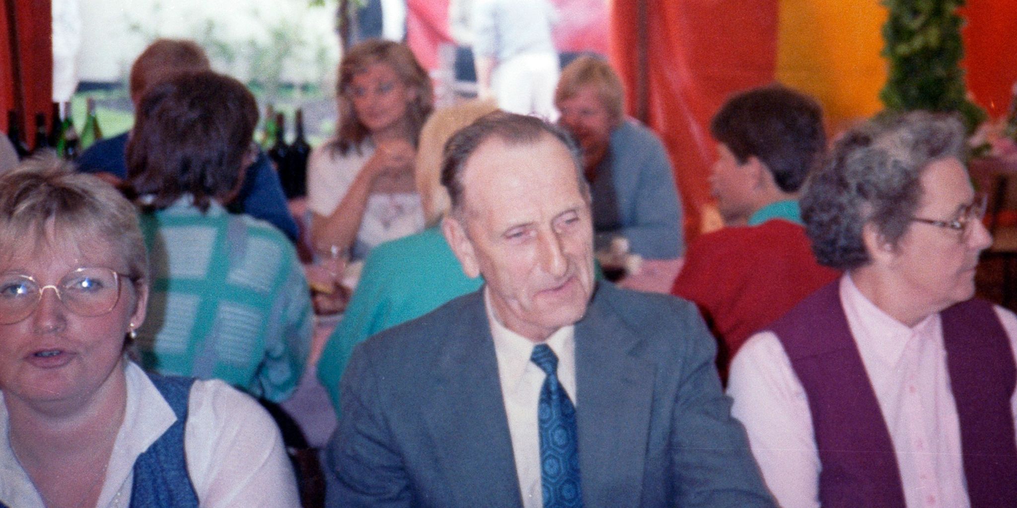 Gitte, Søren Peder og Emma - naboer